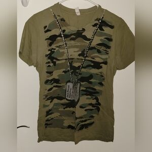 ▪︎Size M, Camo Tee Shirt